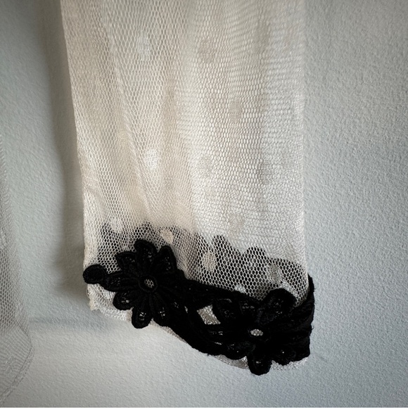 ALICE BY TEMPERLEY LONDON White Dotted Tulle Floral Lace Appliqué Blouse in US4 - Picture 9 of 10